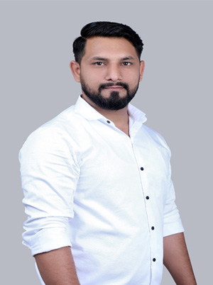 Vinit Singh
(Graduate)
Board member